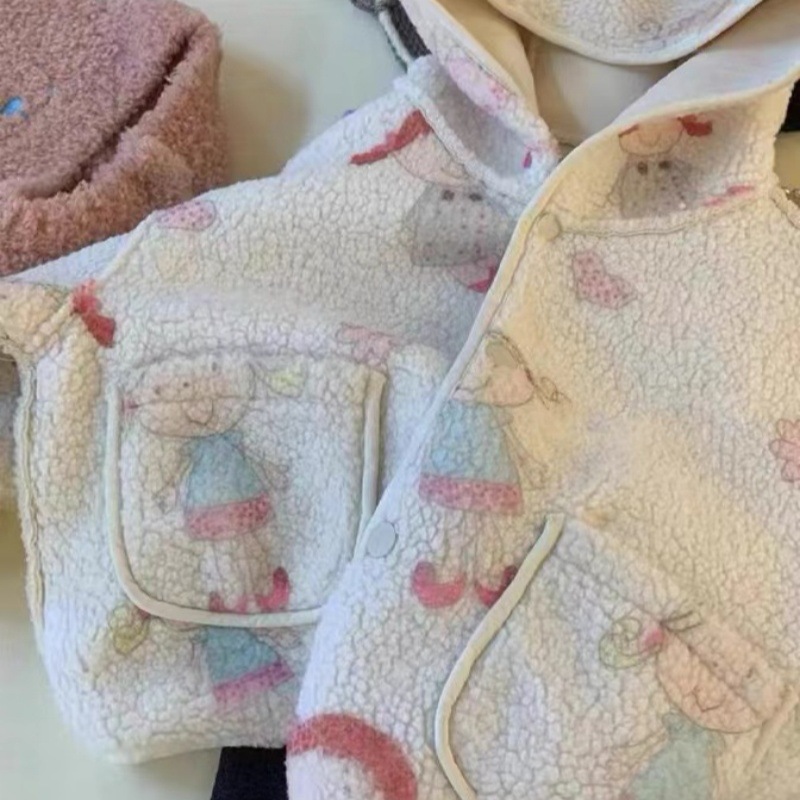 Estrella infantil redonda niña otoño e invierno estilo coreano nuevo estilo estilo occidental niña bebé suéter de dibujos animados niños cordero terciopelo con capucha top