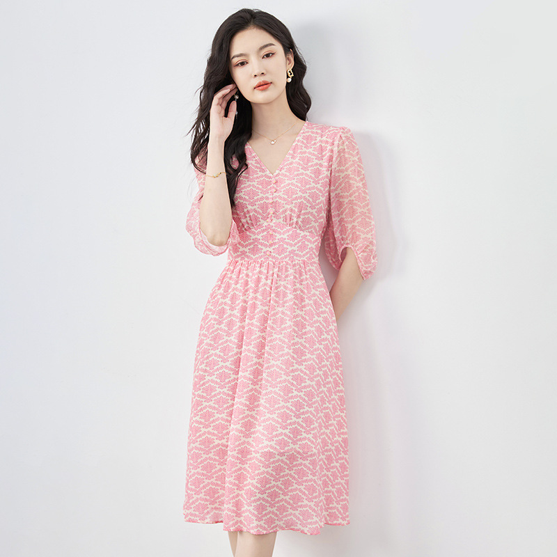 2417606 - Màu hồng
