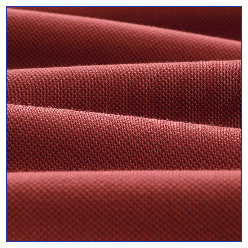 Custom UV-protective intercolor polo shirts for the finance department as workwear T-shirts with logo printing, collar-style silk workwear