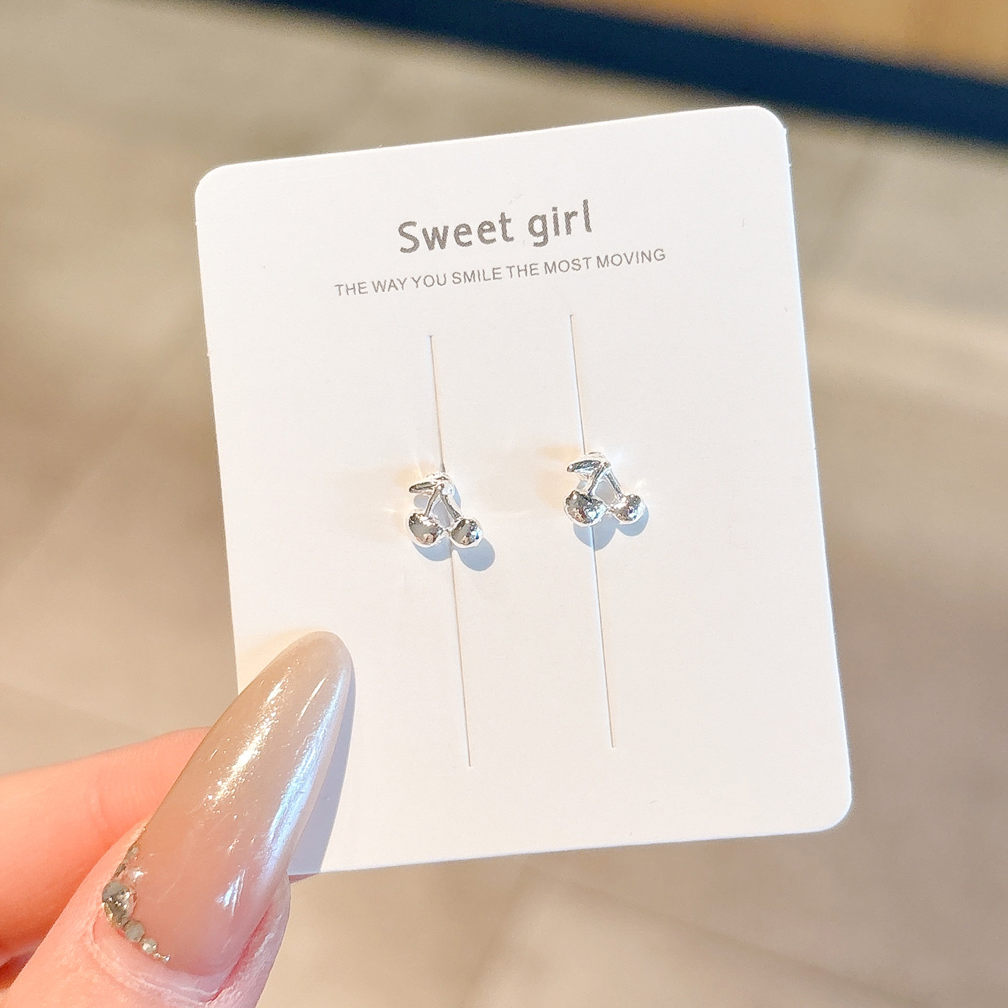 Pendientes de aleación Pendientes de alta calidad de perlas para mujer Pendientes exagerados de temperamento de lujo ligero coreano Pendientes largos con borlas al por mayor