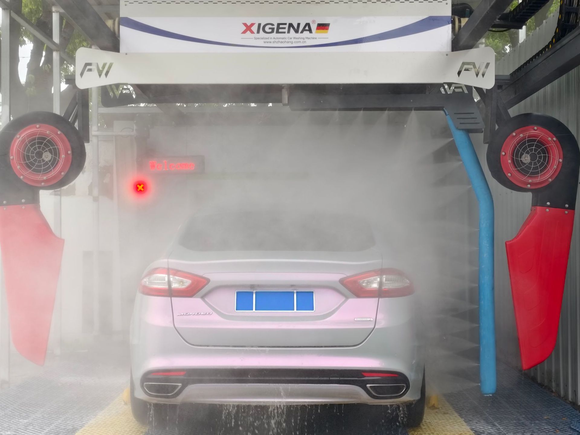 Fully Automatic Contactless 360-Degree Car Washing Machine for Commercial Use, High-Pressure Cleaning for Gas Stations and Car Wash Rooms, Wholesale Available