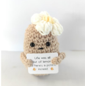Potatoes wearing white flowers L card