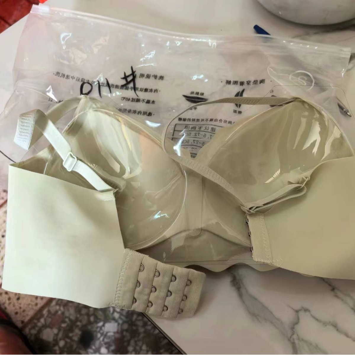 Nueva taza fija sin marcas de alta calidad chaleco de dama sin anillo de acero bra de yoga ropa interior deportiva mujer al por mayor