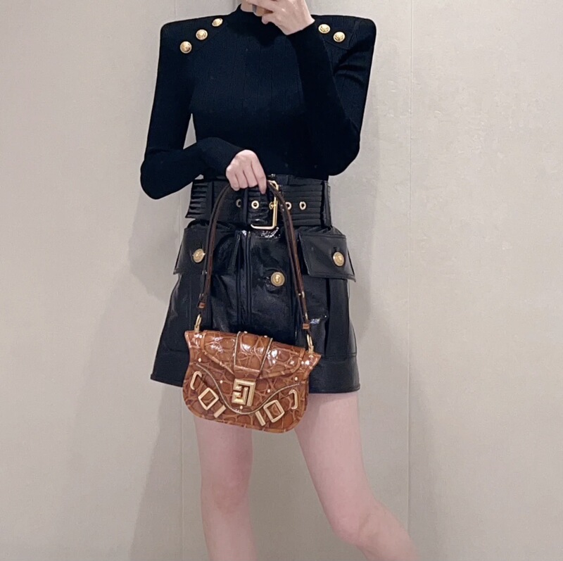 Bale 2026 New Model Socialite Half-Turtleneck Sweater with Gold Buckle Design, High-End Slim-Fit Knit Base Shirt Bale 2026 New Model Socialite Half-Turtleneck Sweater with Gold Buckle Design, High-End Slim-Fit Knit Base Shirt
