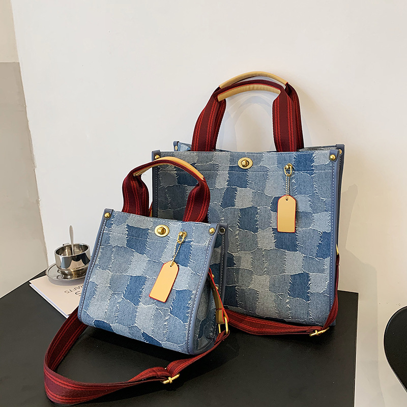 Denim bolsa portátil de gran capacidad femenina 2022 transfronteriza nueva bolsa de mensajero de hombro bolsa de mano retro en stock