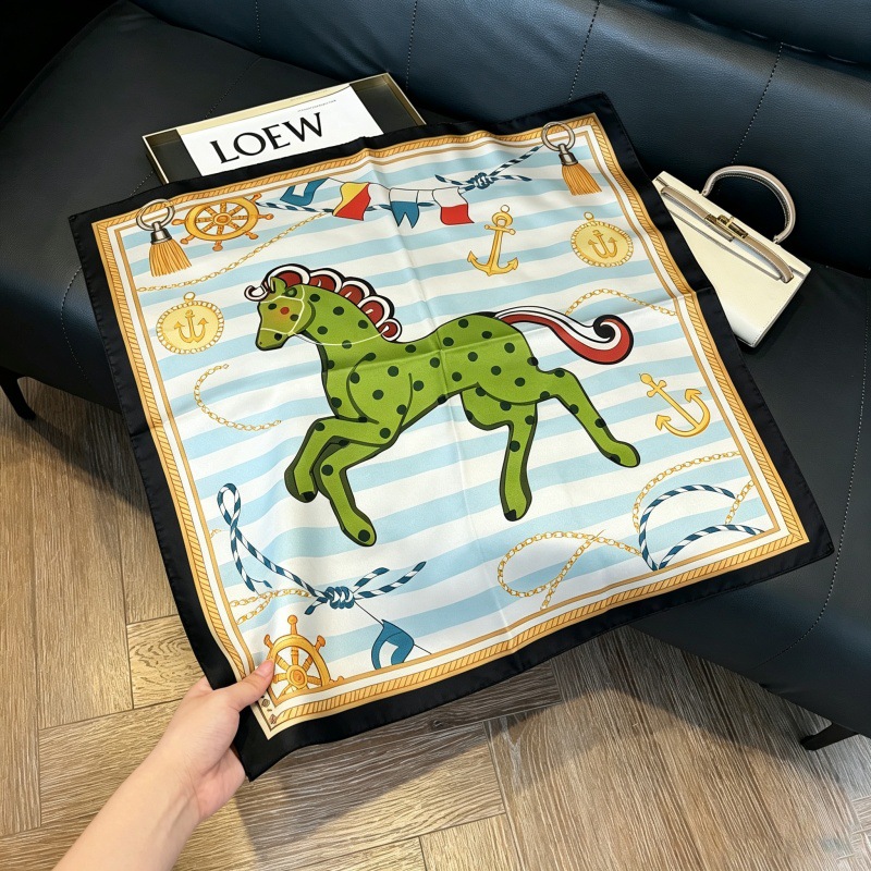 Colección 70*70 nuevo estilo bufanda de seda azul sensación de alta calidad imitación bufanda cuadrada de seda moda todo-fósforo bolsa atada bufanda de pelo