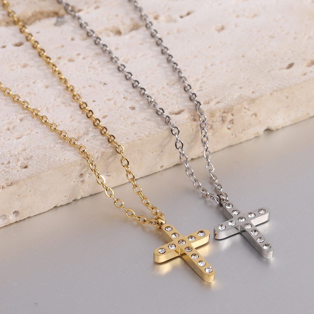 Punk Cool Style Cross Stainless Steel Titanium Steel Inlay Artificial Diamond Pendant Necklace display picture 2