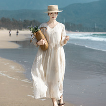 2025新款高级感重工刺绣V领连衣裙夏季新品度假风旅游长裙