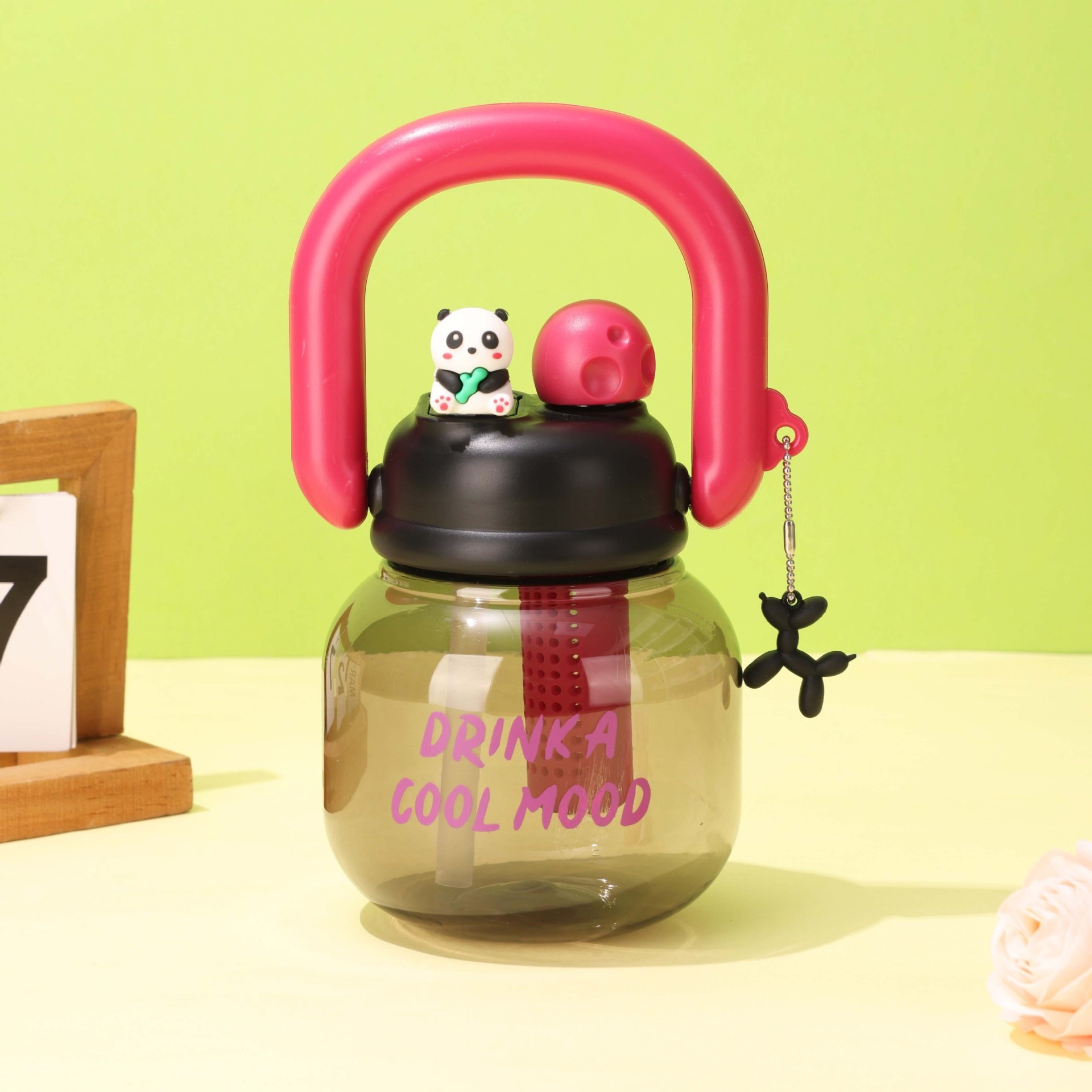 Verano nuevo tipo de taza de agua de alta capacidad doble taza de paja de mujer taza de plástico anti-caída taza portátil