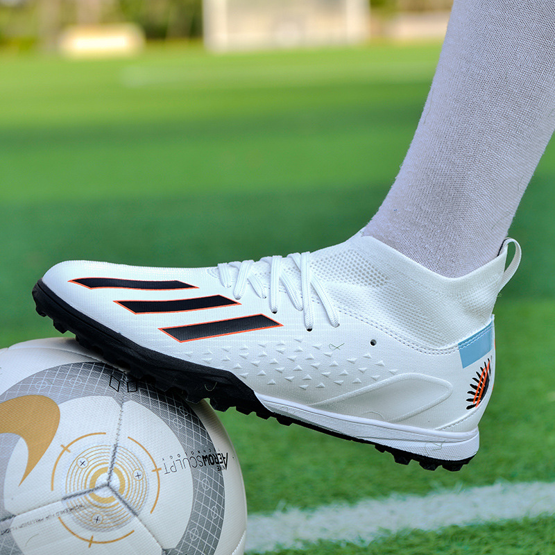 Белые сломанные ногти