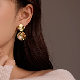 耳环;项链;手链