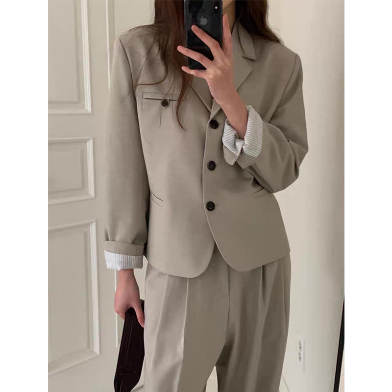 Korean Overta*E Petite Tiancai Short Blazer Retro Casual Small Striped Lining Blazer for Women