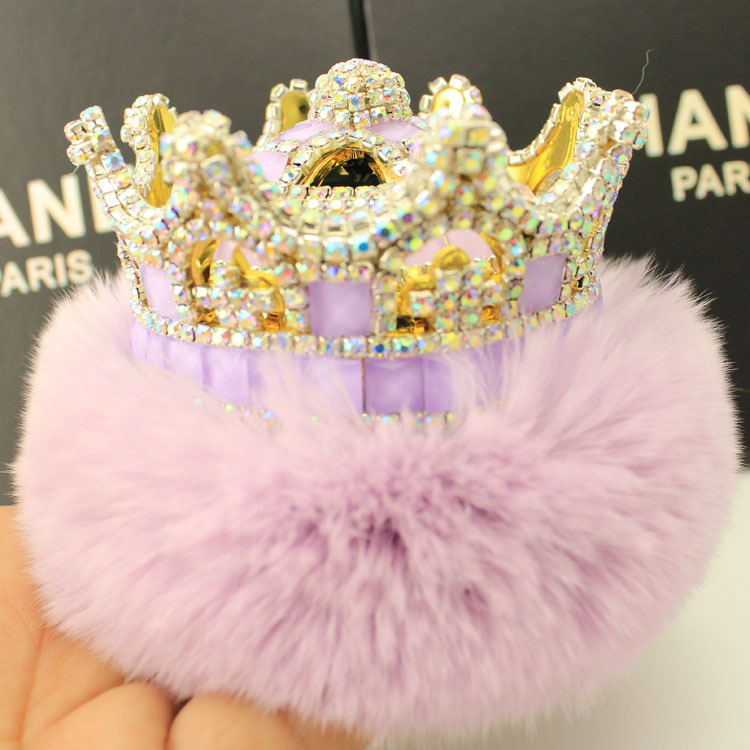 Adornos para automóviles, asientos de perfume de corona, adornos de diamantes, ropa de piel de conejo, pegatinas de perfume, fabricantes de agentes para interiores de automóviles