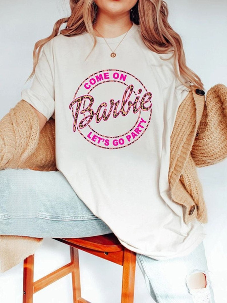 T-shirt with a round collar