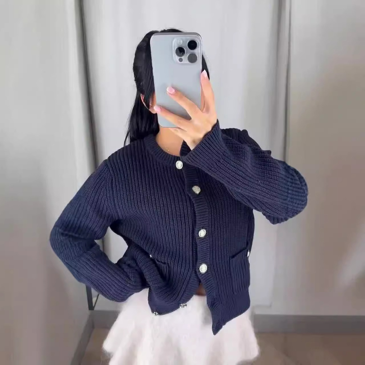 2024 otoño nuevo estilo europeo y americano amazon transfronterizo de mujer de color sólido cuello redondo de botones múltiples chaqueta de jersey delgada image 4