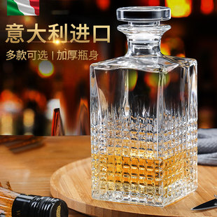 �Ѿ�����ˮ�������־����t�������M�ھ�ƿ�ܷ����ʿ�ɾƾ�ƿ��ƿ