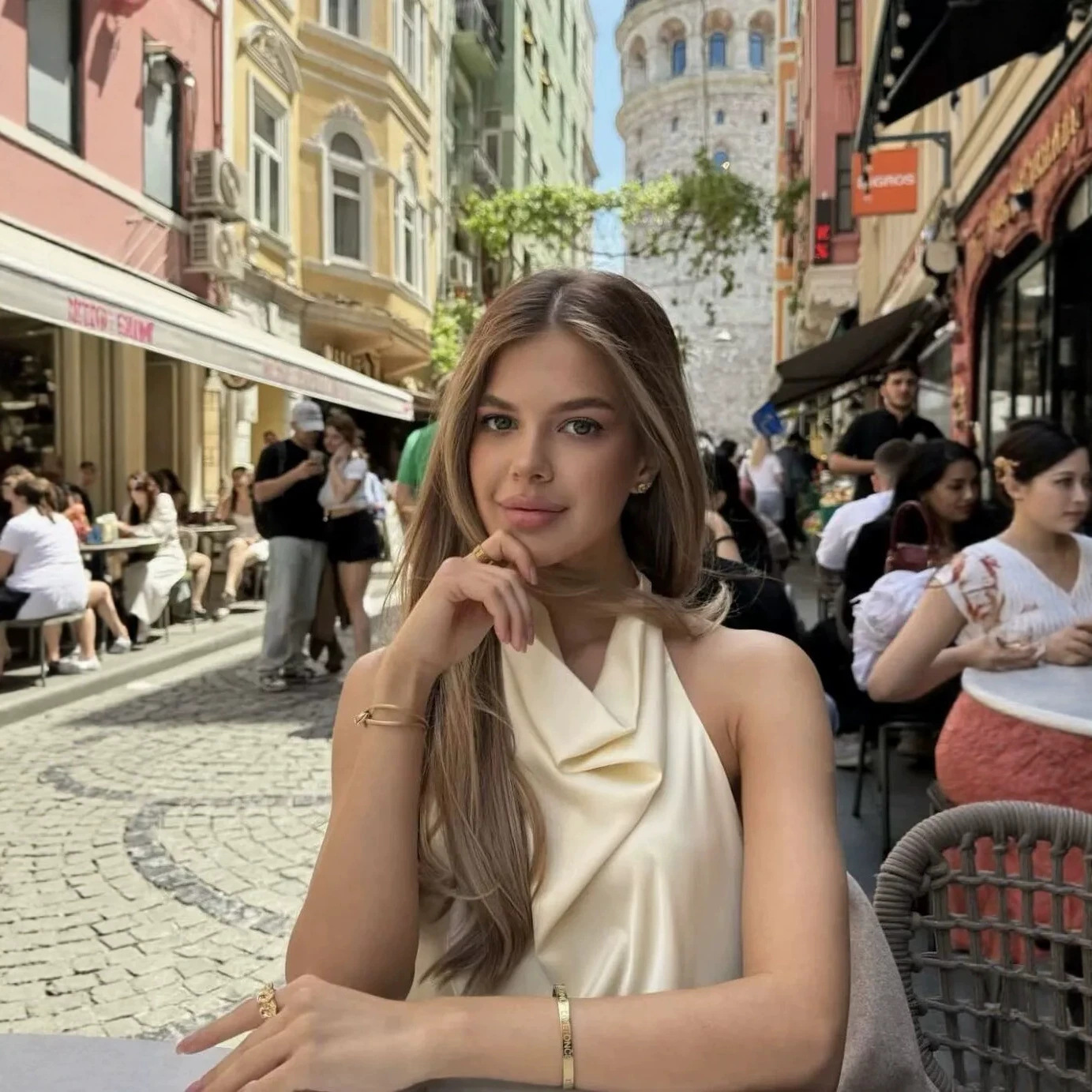 Cross-Border European and American Women's Fashion New Satin Halter Neck Strap Top, Simple and Sexy, Versatile and Drapey T-Shirt Top