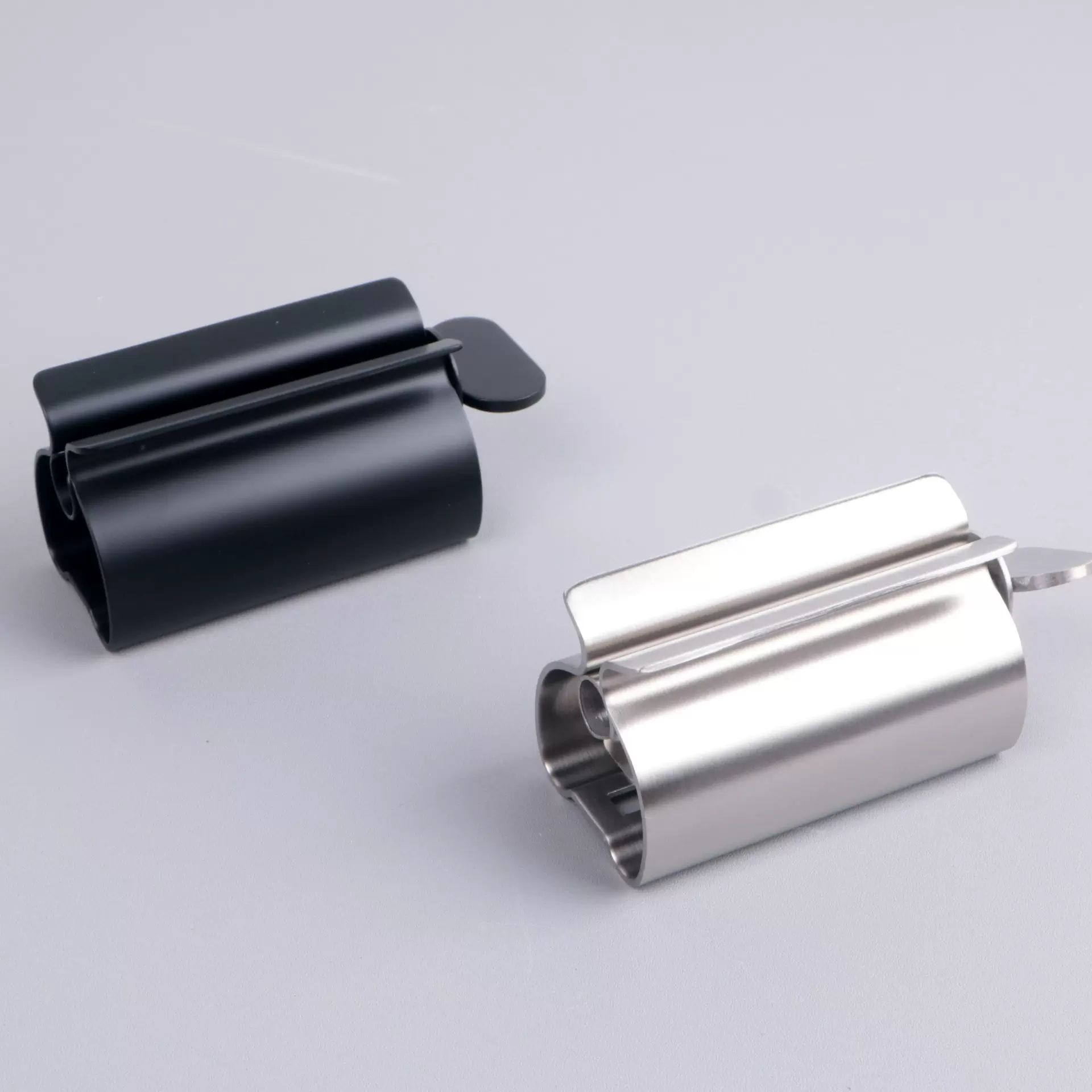 亚马逊304不锈钢挤牙膏器懒人挤牙膏神器洗面奶护手霜手动挤压器