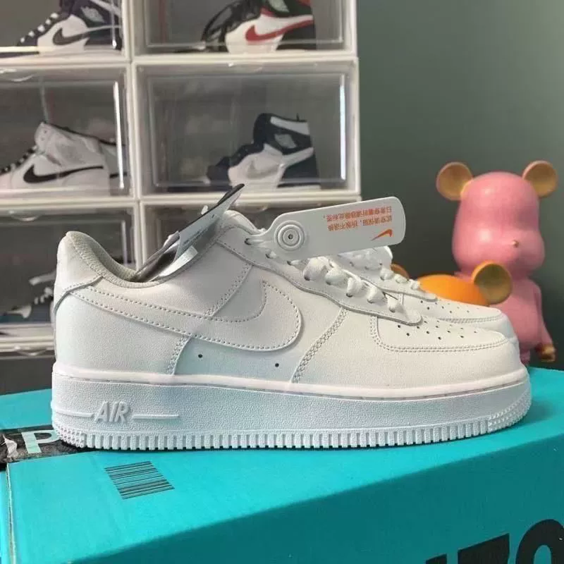 2025 новые чисто белые мужские кроссовки Air Force One, универсальные повседневные спортивные кроссовки для мужчин и женщин, модные низкие кеды для пар.