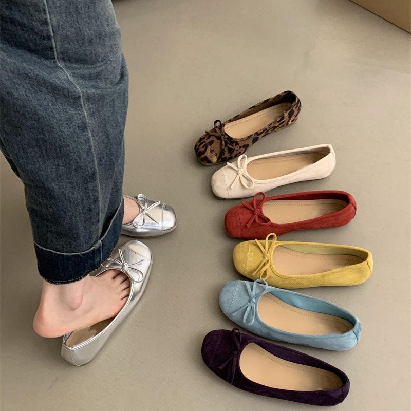 Silver Shallow Mouth Flats for Women Spring & Fall French Retro Beanie Shoes for Women Flats Red Granny Shoes Gentle Fairy Scoop Shoes Silver Shallow Mouth Flats for Women Spring & Fall French Retro Beanie Shoes for Women Flats Red Granny Shoes Gentle Fairy Scoop Shoes