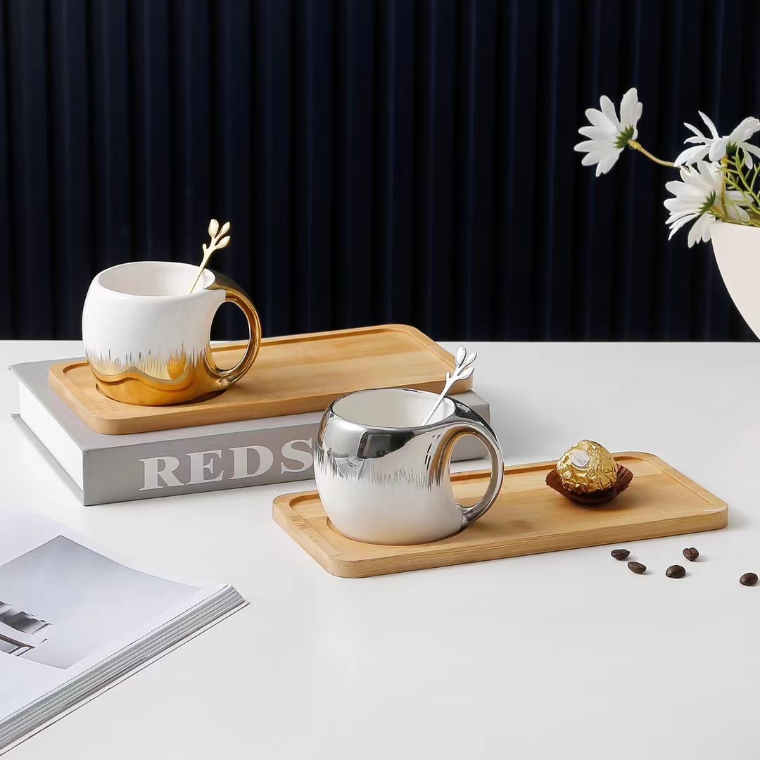 Taza de galvanoplastia creativa de estilo nórdico y platillo combinación taza de agua de cerámica con cuchara de placa de madera tarde té taza de café taza de desayuno simple