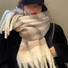 韩系氛围感马海毛格子毛绒围巾女2025年秋冬季保暖氛围感情侣围脖