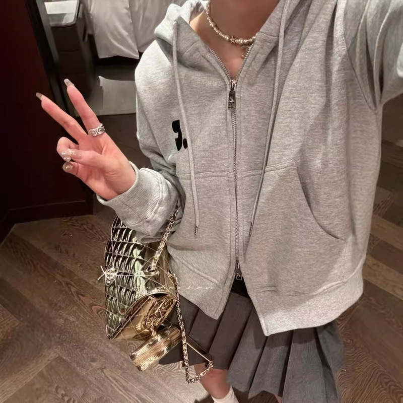 New Niche Restandrecreation Printed Zip Pocket Jacket, Same Style as Jennie's Sweatshirt New Niche Restandrecreation Printed Zip Pocket Jacket, Same Style as Jennie's Sweatshirt