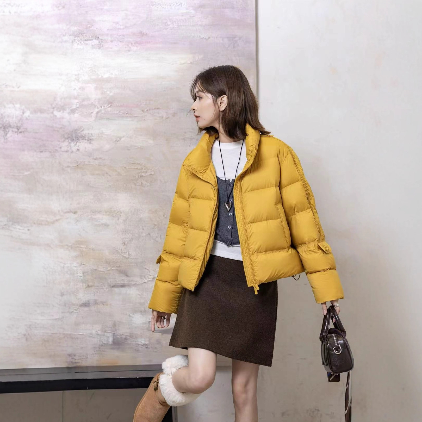 2025冬季新款短款保暖韩系冬季高级感显瘦90白鸭绒小个子面包服女
