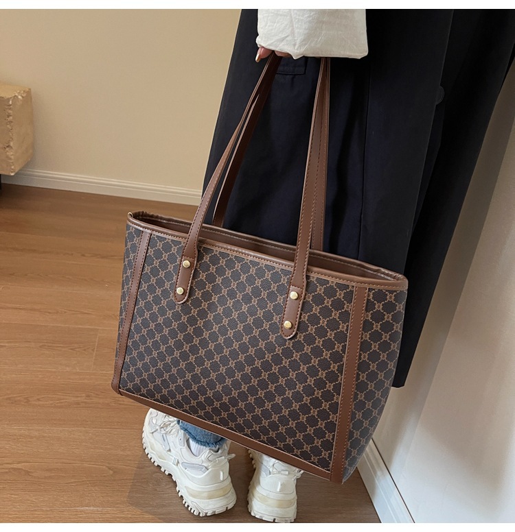 High-end, stylish, versatile, hand-carry bag for women, 2025 new trendy and popular single-shoulder bag with large capacity tote bag undefined