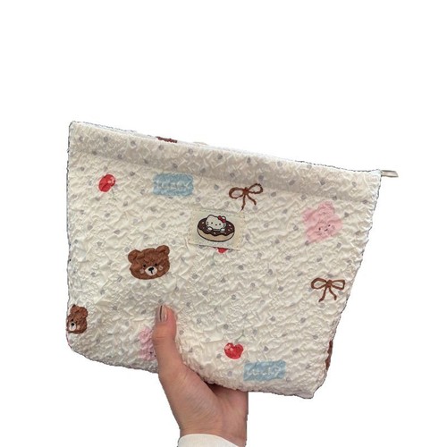 New cute little bear makeup bag for women portable large capacity outing storage bag commuting to work clutch bag