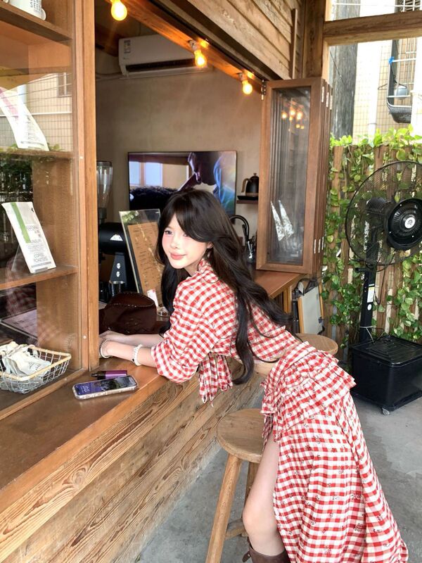度假风红色格子长袖衬衫女夏季不规则开叉半身长裙两件套|undefined