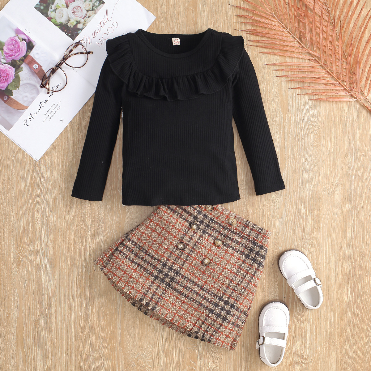 Ensemble deux pièces chemise tricotée en dentelle à manches longues et col rond pour enfants, nouvelle collection automne 2024_voghion.com