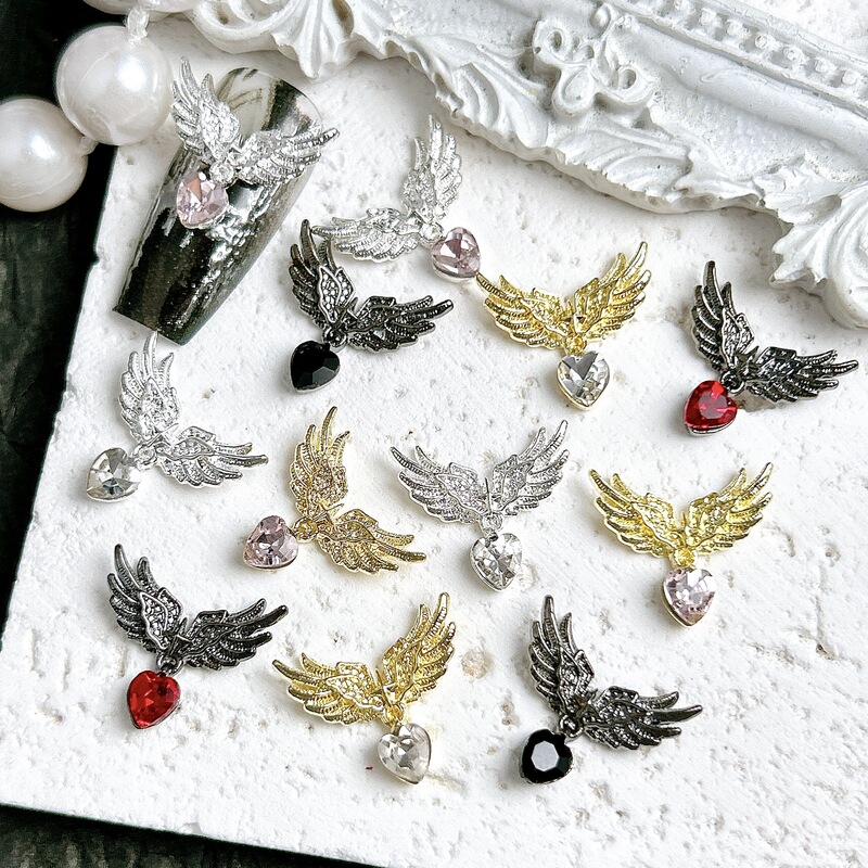New Simple and Fashionable Design Angel Wings Brooch Glass Heart Pendant DIY Nail Art Jewelry Clothing