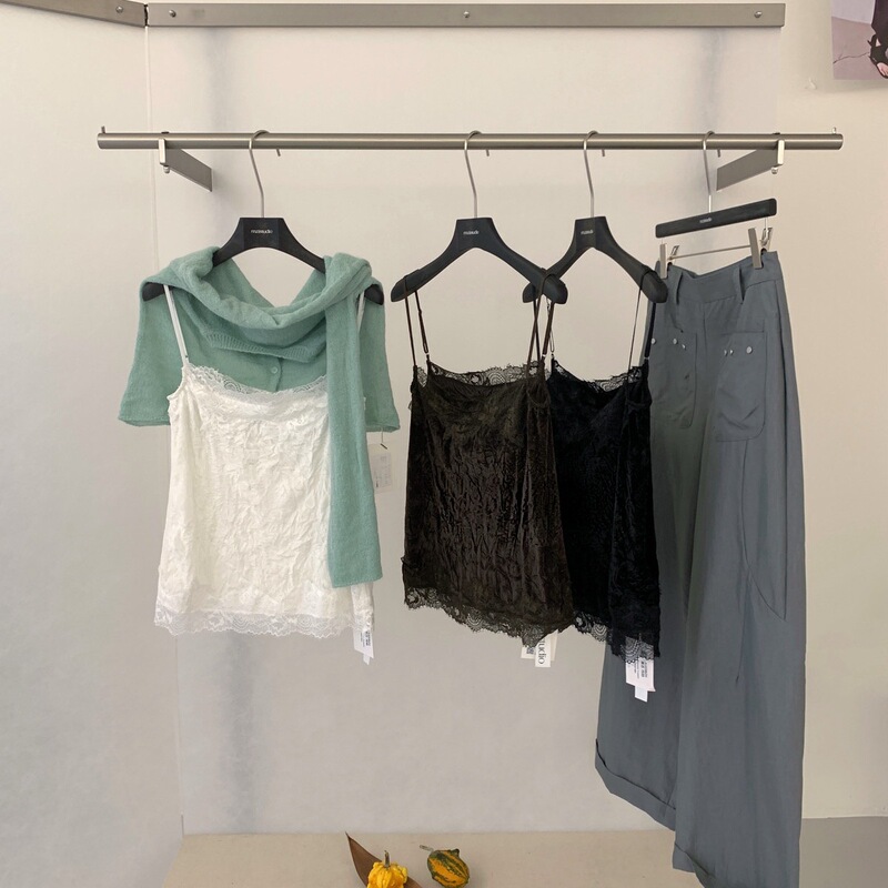 Korean designer lace textured camisole top, Korean style women's slim-fit base shirt for early autumn Korean designer lace textured camisole top, Korean style women's slim-fit base shirt for early autumn