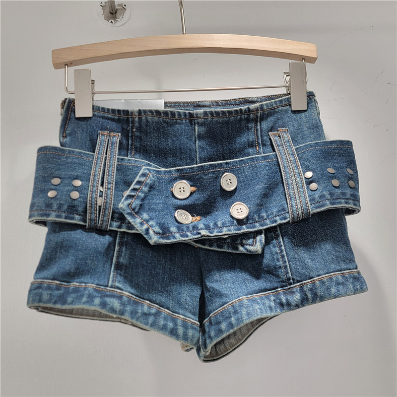 Pantalón Corto de Mezclilla de Tiro Bajo con Remaches para Mujer