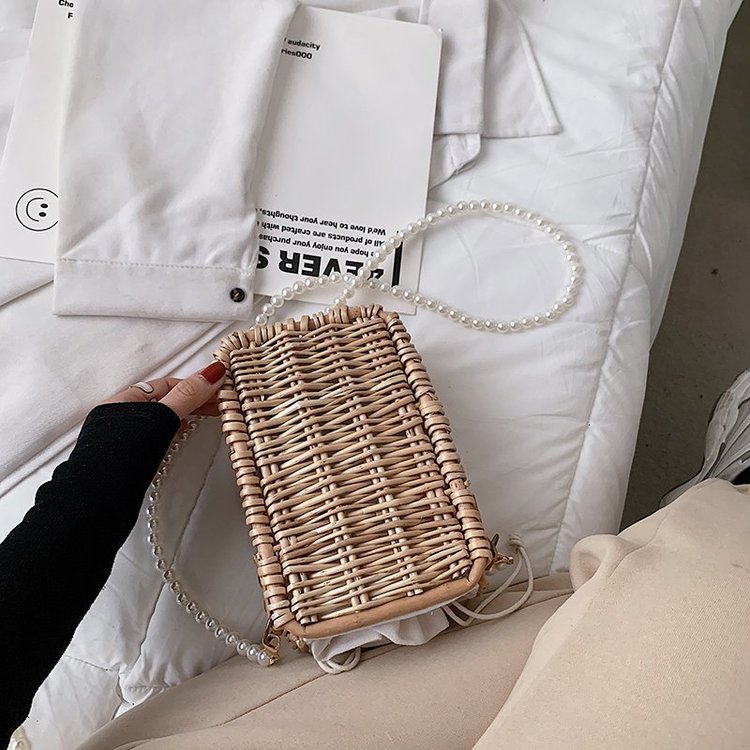 Fashion Pearl Rattan Messenger Portable Bag display picture 3