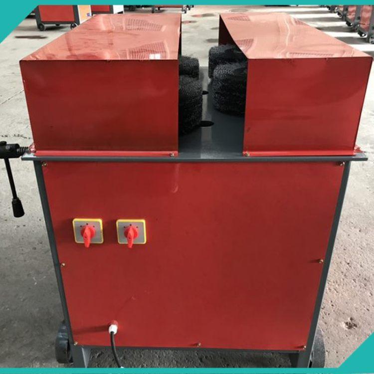 Dispositivo de procesamiento sincrónico para secciones de acero de desoxidamiento de doble cara