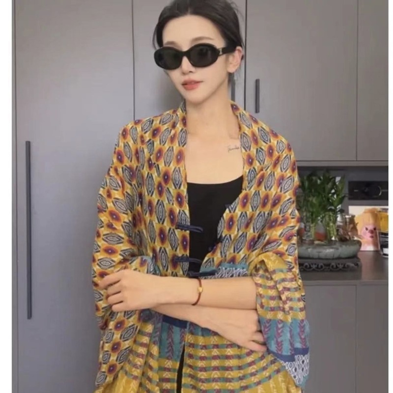云南青海旅游丝巾夏季高级感女式中长外披复古民族风防晒盘扣披肩|undefined