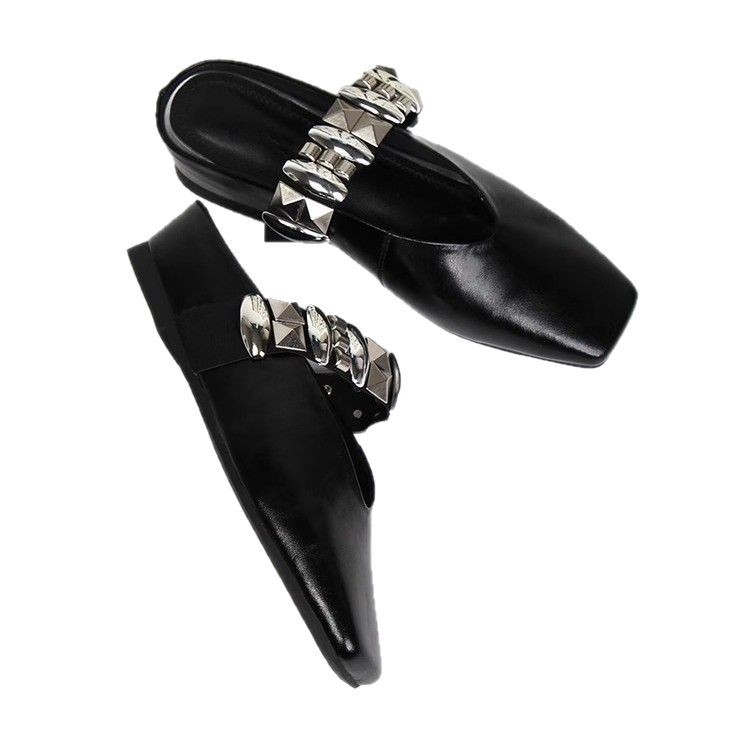 Zapatos de metal de estilo británico dulce y fresco para mujer 2025 en la estación europea