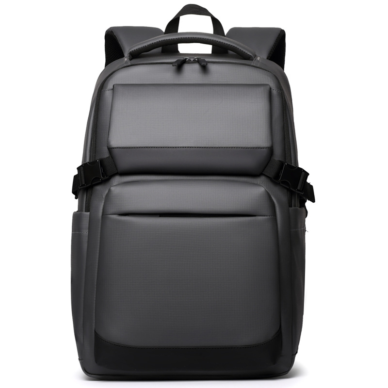 2024 nuevo transfronterizo simple película de cuero hombre mochila de hombro conveniente viaje de negocios bolsa de computadora de estudiantes a prueba de derrames