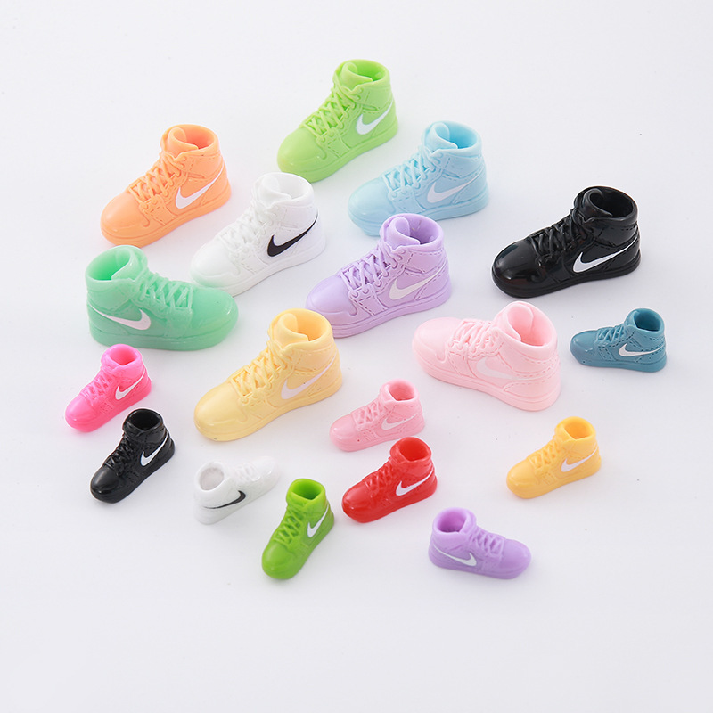 Three-Dimensional Cartoon Artificial Nike Nike Sports Shoes Creative Toy Ornaments Resin Jewelry Blind Bag Keychain Material