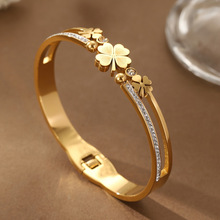 Q 77712 Titanium steel clover bracelet �Ѹ���Ҷ����