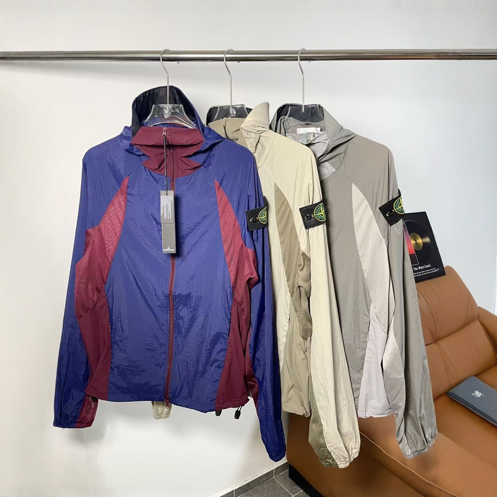 Stone Island detachable two-way outdoor jacket for women and men, color-blocked, hooded, lightweight, breathable, cross-border outerwear