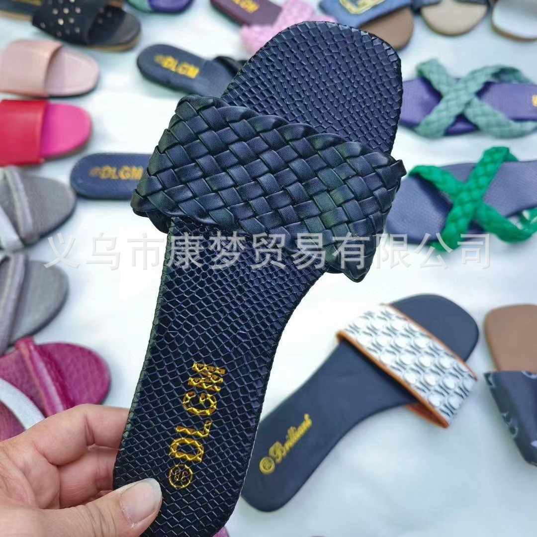 Comercio exterior nuevas zapatillas de dama transfronterizas hebilla metálica zapatillas baratas moda miscelánea zapatillas frías al por mayor África