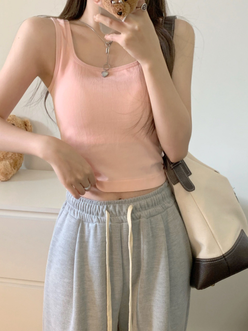 Camisola de las mujeres taza fija con almohadilla en el pecho primavera y verano nuevo tubo superior ropa interior corta deportes belleza volver tocar fondo superior moda