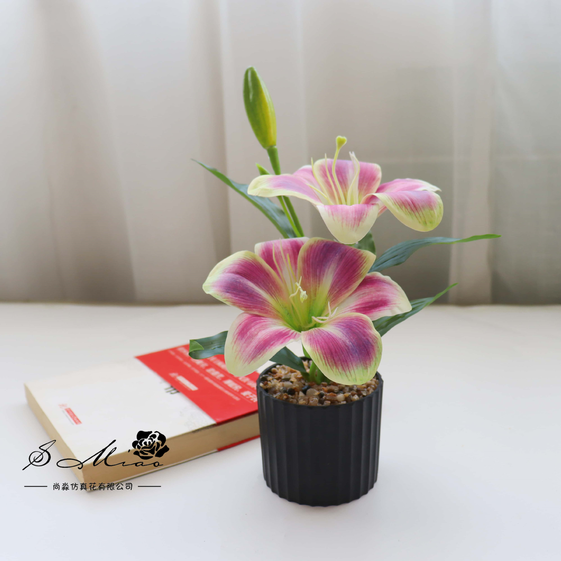 Flores falsas de tres cabezas sensación de lirio pequeño bonsai simulación flor de moda decoración creativa plantación verde artificial simulación maceta image 8