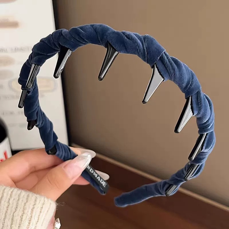 # 81 blue velvet wavy hairband
