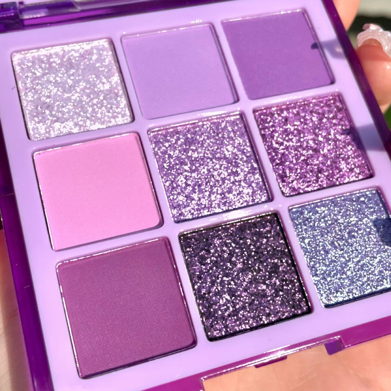INSFANY Sombra de ojos Salsa de frambuesa Morado Nueve colores Ilumina Modificación de ojos Diamante Púrpura Escenario Pequeño Libro Rojo Maquillaje