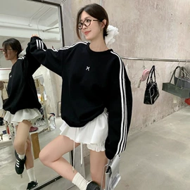女式T恤;女式衬衫;休闲裤