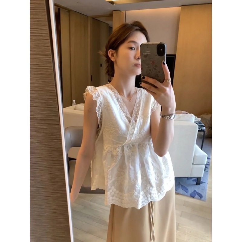 氛围感V领蕾丝上衣女夏新款露背荷叶边拼接无袖背心ins|undefined